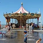 Cabine, Terrasse Au Grau-du-roi, Proche Et Commerces - Fr-1-307-96 アパート